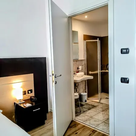 Hotel Carpi-3